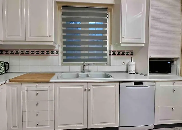 فيلة Hippocrates House *